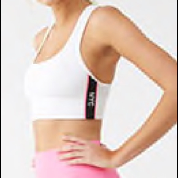 NWT Forever 21 Low Impact - NYC Graphic Sports Bra - Picture 1 of 10